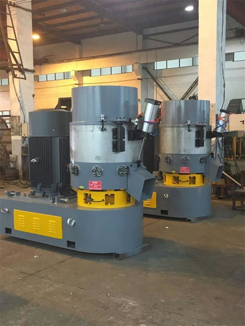 專業(yè)制造，高效分離 探訪張家港聯(lián)達(dá)機械大型塑料剝標(biāo)機